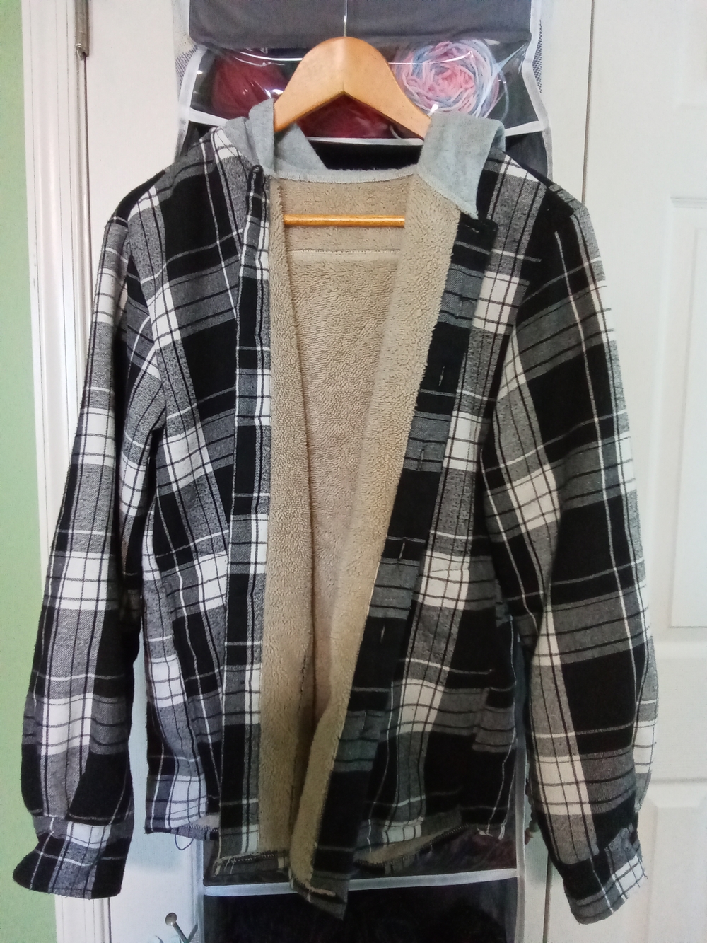 Men's Black & Gray Plaid Lightweight Shirt Jacket with Sherpa Lining